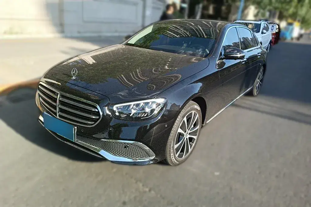 2022 Mercedes-Benz E Class 2.0T 211HP L4 9AT PHEV 25.4KWH