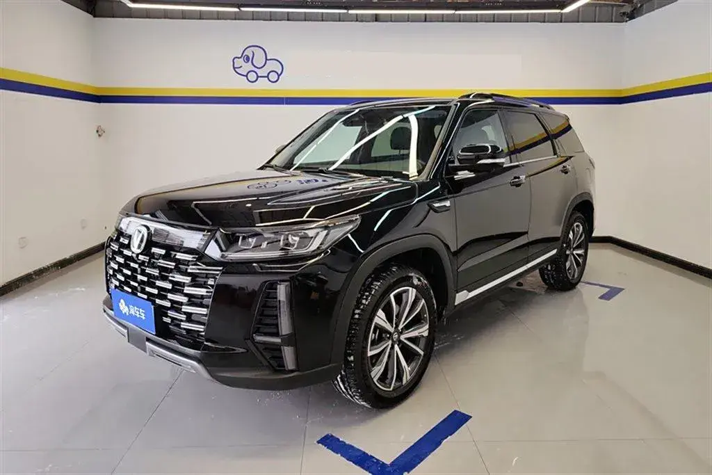 2023 ChangAn CS95 2.0T 233HP L4 8AT