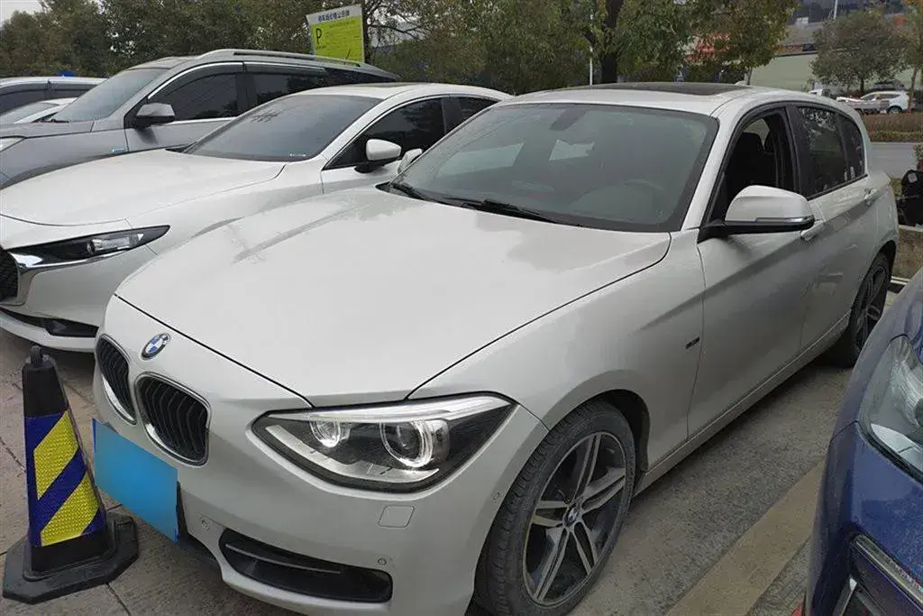 2012 BMW 1 Series 1.6T 170HP L4 8AT