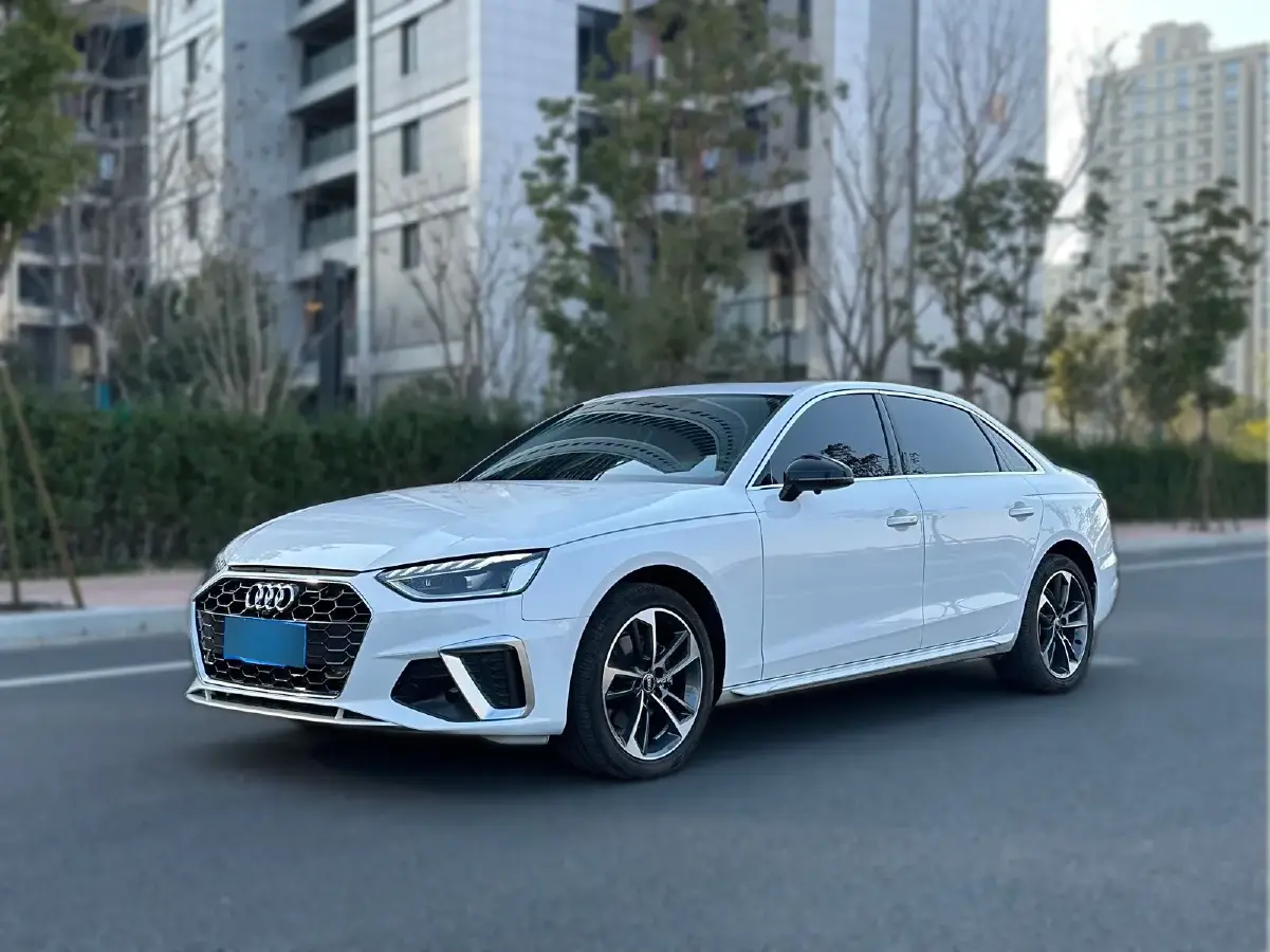 2023 Audi A4L 2.0T 190HP L4 7DCT