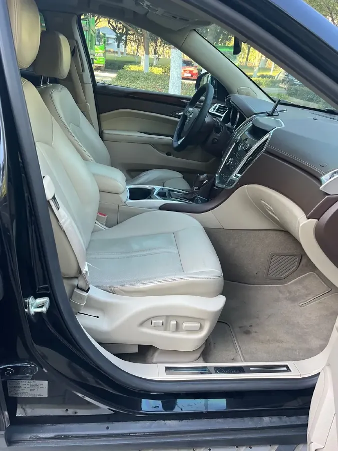 2013 Cadillac SRX 3.0L 271HP V6 6AT,autocango,china used car exporter,china ev exporter,chinese used car exporter,chinese used ev exporter