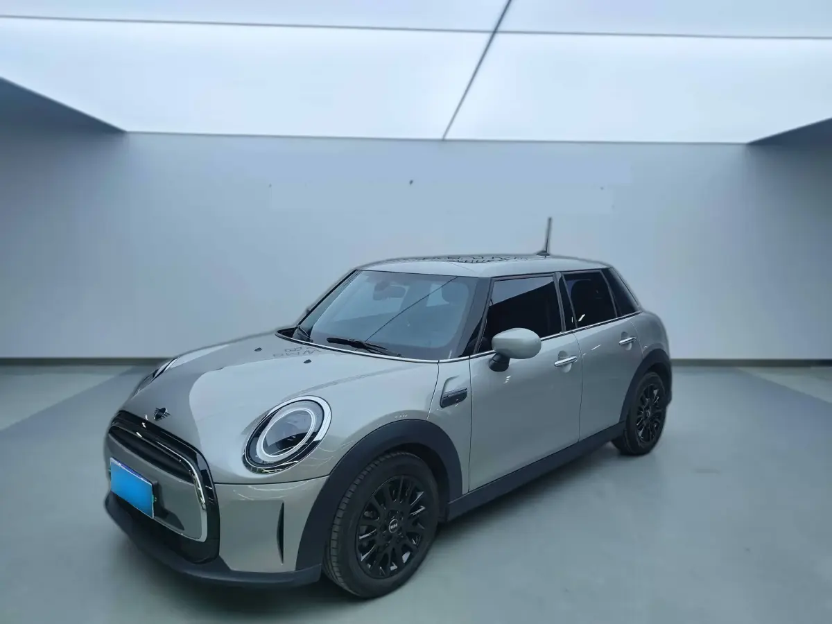 2023 MINI MINI 1.5T 102HP L3 7DCT