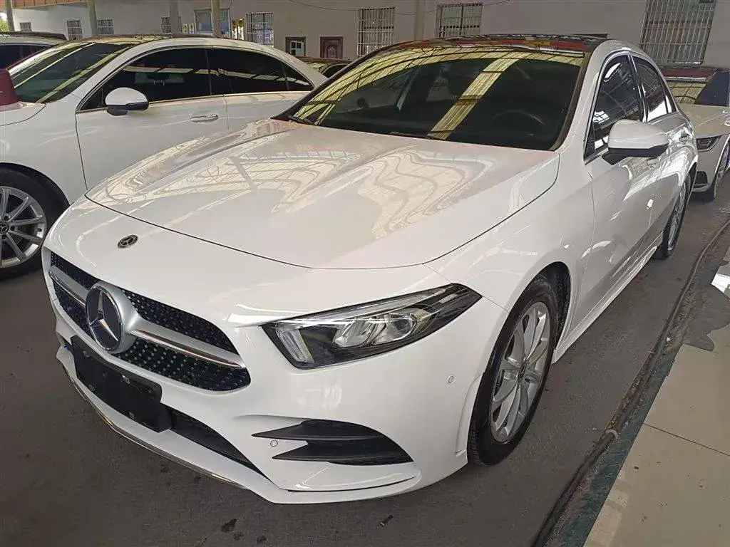 2019 Mercedes-Benz A Class 1.3T 163HP L4 7DCT