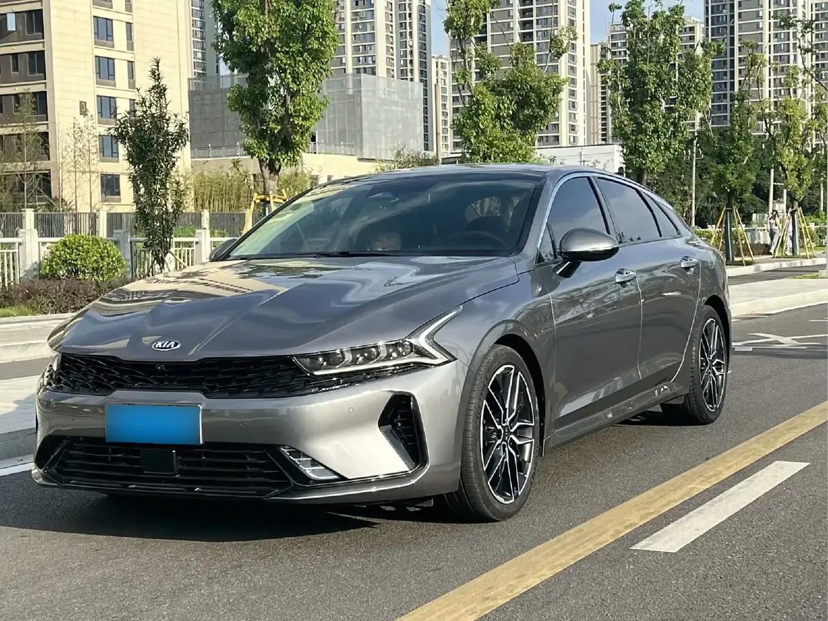 2020 Kia K5 2.0T 240HP L4 8AT
