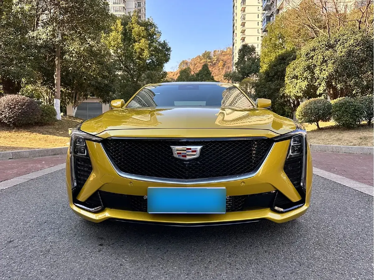 2024 Cadillac CT5 2.0T 237HP L4 10AT