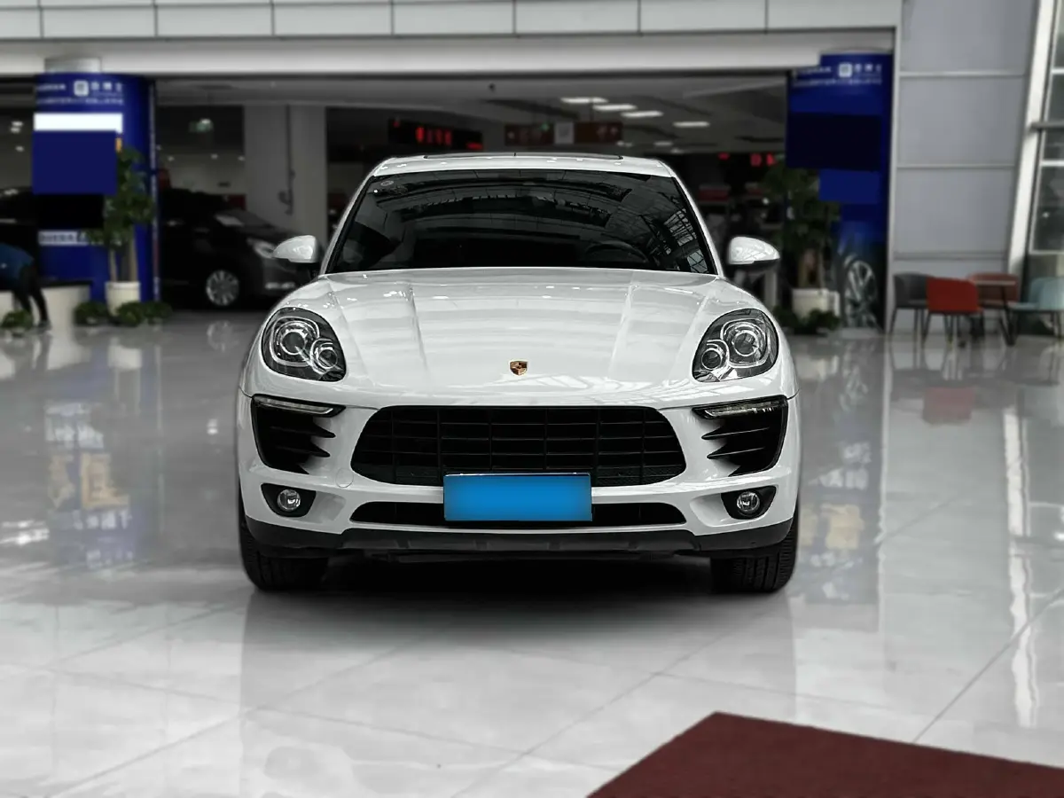 2016 Porsche Macan 2.0T 237HP L4 7DCT