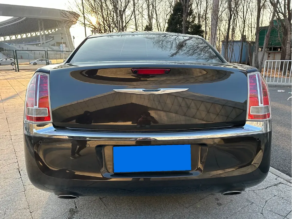 2013 Chrysler 300C 3.6L 286HP V6 8AT,autocango,china used car exporter,china ev exporter,chinese used car exporter,chinese used ev exporter