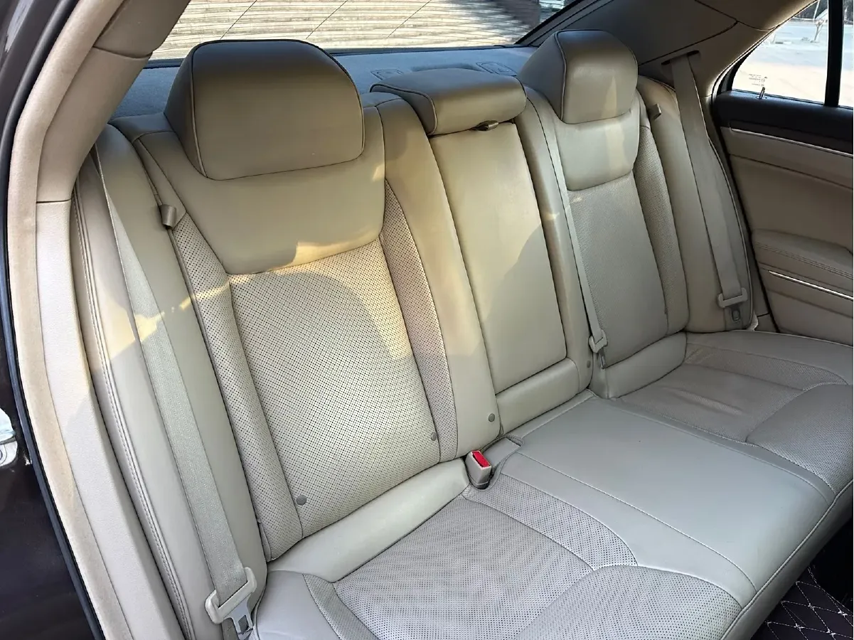 2013 Chrysler 300C 3.6L 286HP V6 8AT,autocango,china used car exporter,china ev exporter,chinese used car exporter,chinese used ev exporter