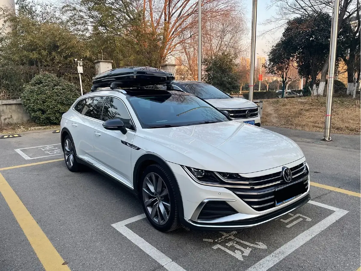 2023 Volkswagen CC 2.0T 220HP L4 7DCT