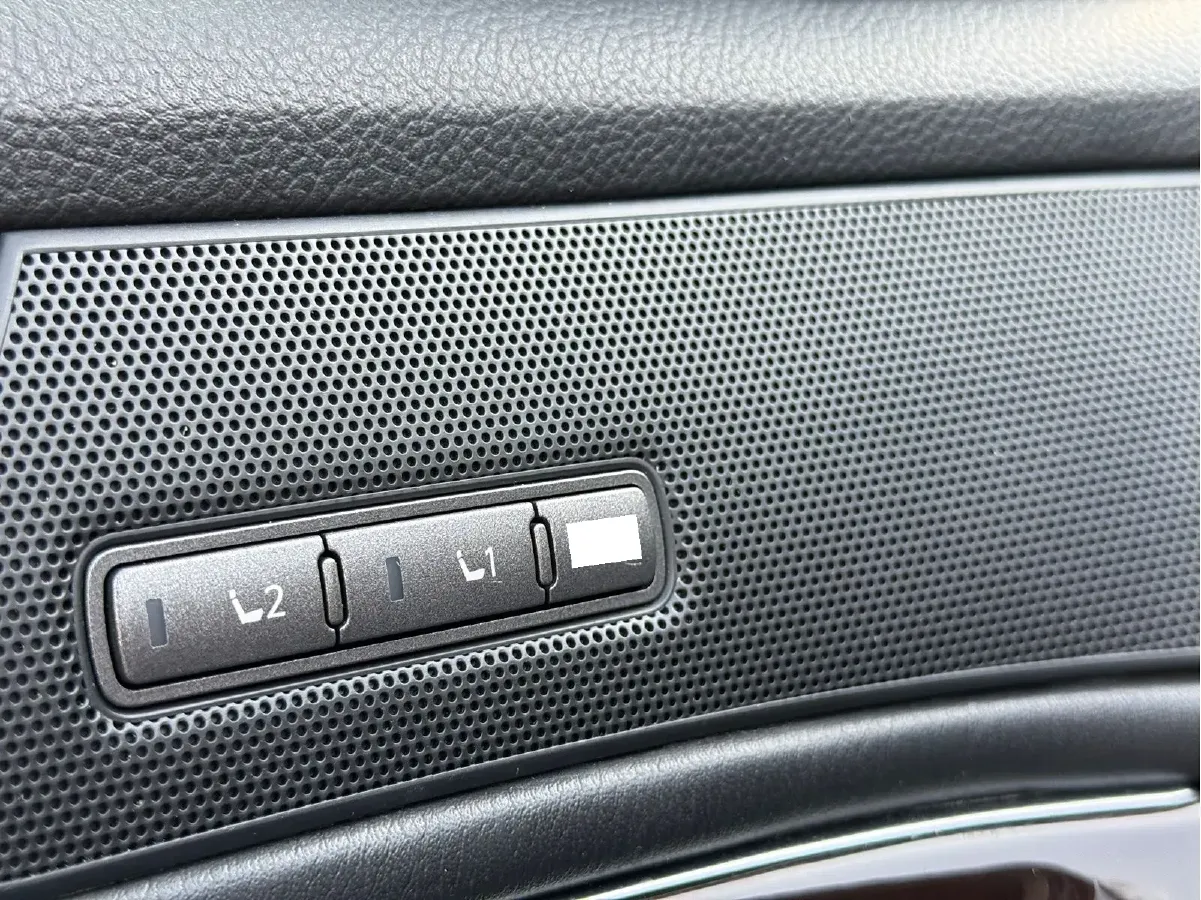 2015 Infiniti Q70 2.5L 222HP V6 7AT,autocango,china used car exporter,china ev exporter,chinese used car exporter,chinese used ev exporter