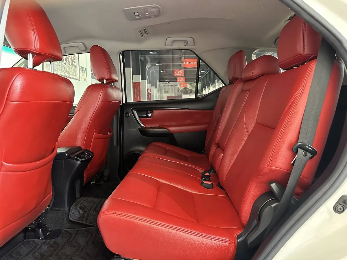 2016 Toyota Fortuner 2.7L 163HP L4 6AT,autocango,china used car exporter,china ev exporter,chinese used car exporter,chinese used ev exporter