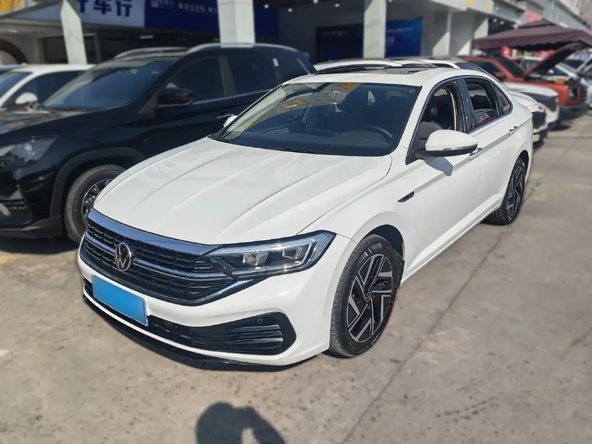 2023 Volkswagen Sagitar 1.4T 150HP L4 7DCT