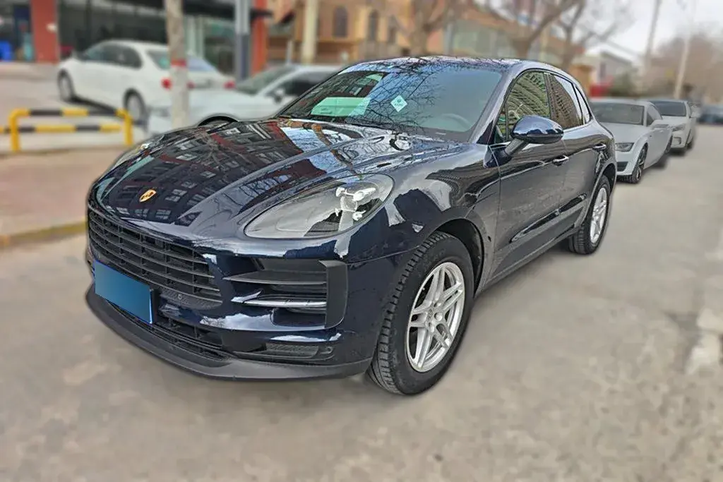 2018 Porsche Macan 2.0T 252HP L4 7DCT
