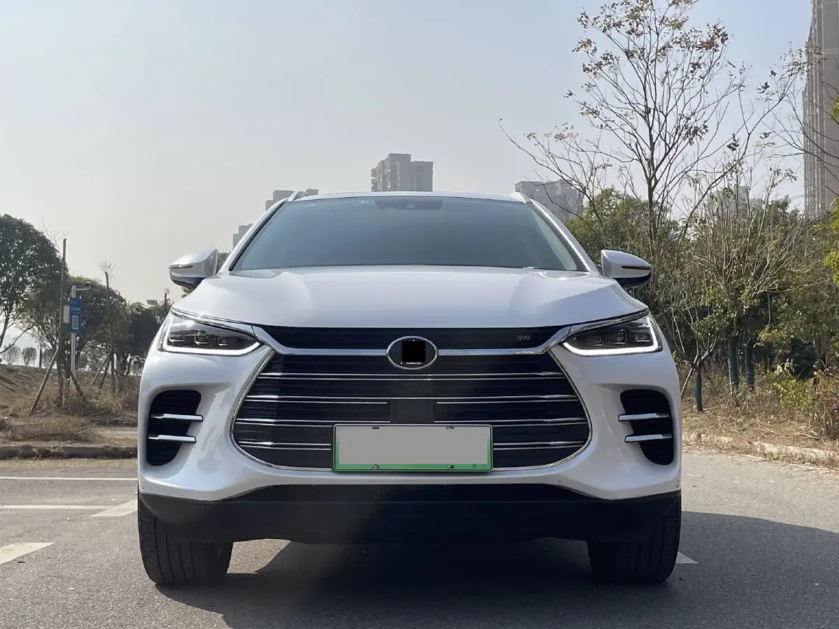 2018 BYD Tang 2.0T 205HP L4 6DCT PHEV 23.97KWH