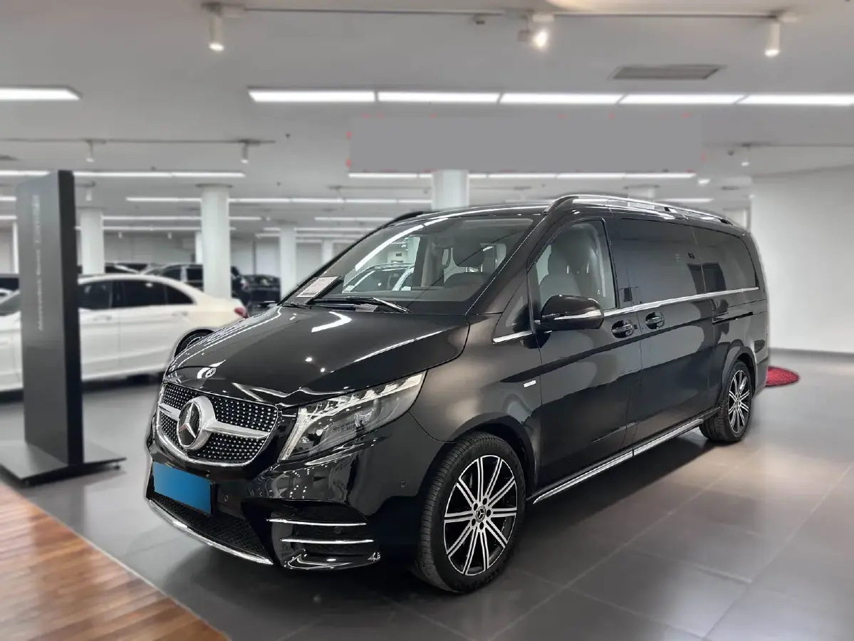 2022 Mercedes-Benz V Class 2.0T 211HP L4 9AT