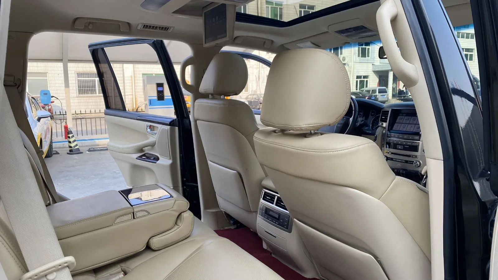 2013 Lexus LX 5.7L 367HP V8 6AT,autocango,china used car exporter,china ev exporter,chinese used car exporter,chinese used ev exporter