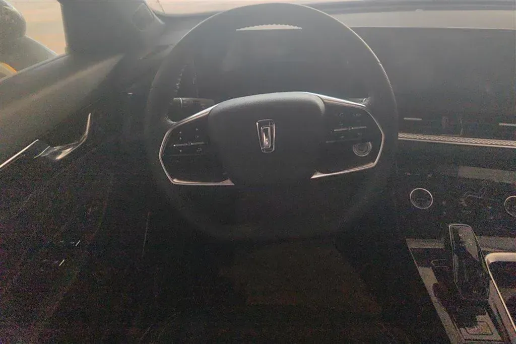 2022 Bestune B70S 1.5T 169HP L4 7DCT,autocango,china used car exporter,china ev exporter,chinese used car exporter,chinese used ev exporter