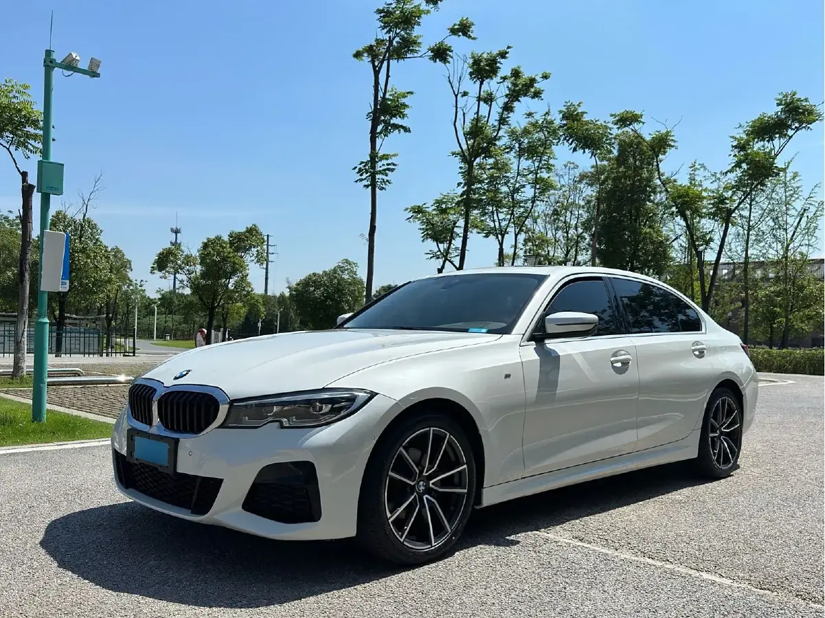2021 BMW 3 Series 2.0T 184HP L4 8AT