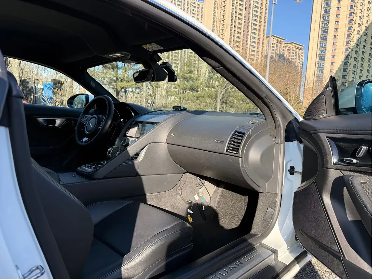 2015 Jaguar F-TYPE 3.0T 340HP V6 8AT,autocango,china used car exporter,china ev exporter,chinese used car exporter,chinese used ev exporter