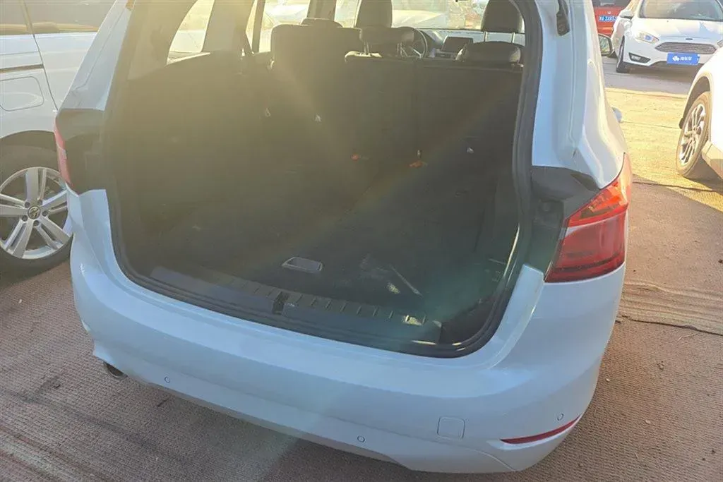 2019 BMW 2 Series SUV 1.5T 140HP L3 7DCT,autocango,china used car exporter,china ev exporter,chinese used car exporter,chinese used ev exporter