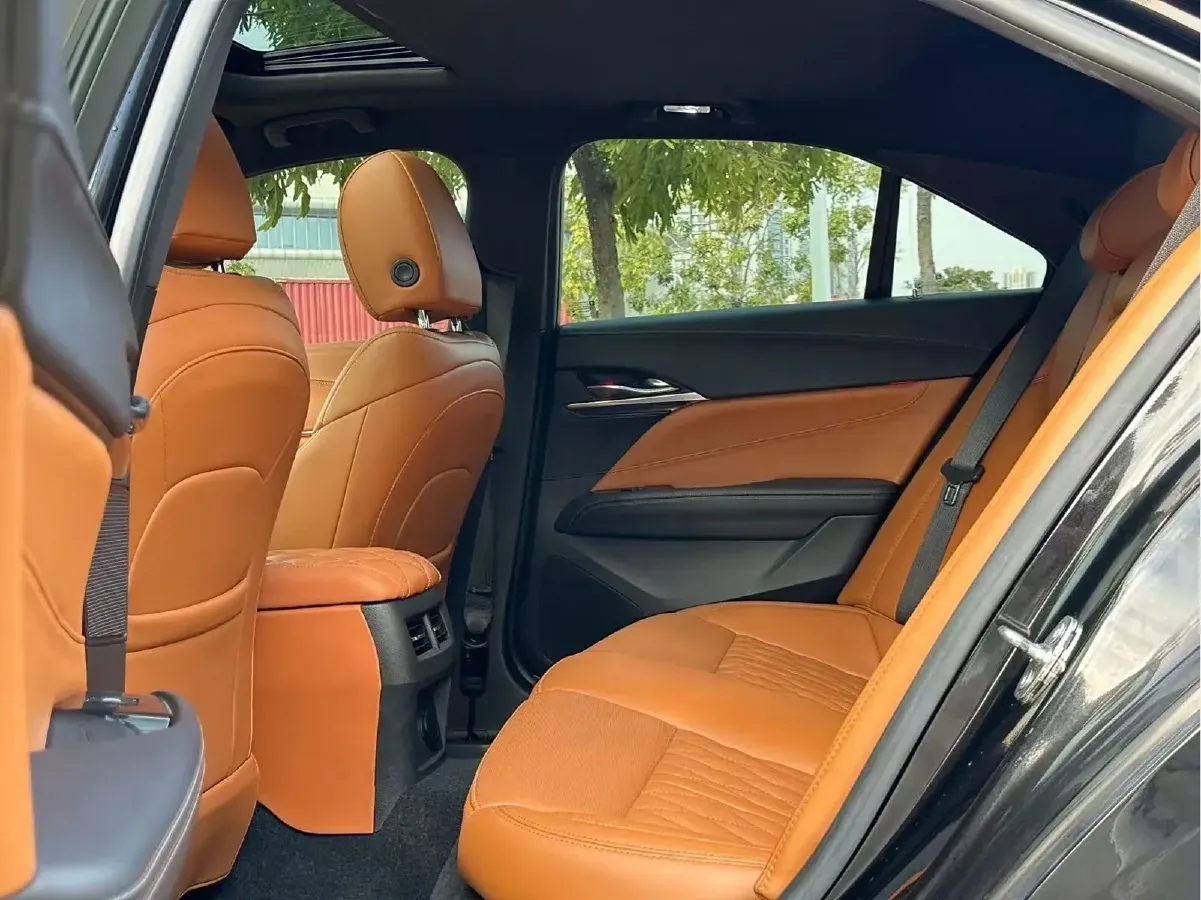 2021 Cadillac CT4 2.0T 237HP L4 8AT,autocango,china used car exporter,china ev exporter,chinese used car exporter,chinese used ev exporter