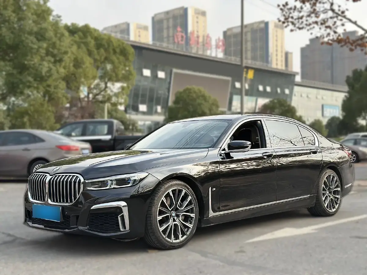 2016 BMW 7 Series 3.0T 326HP L6 8AT