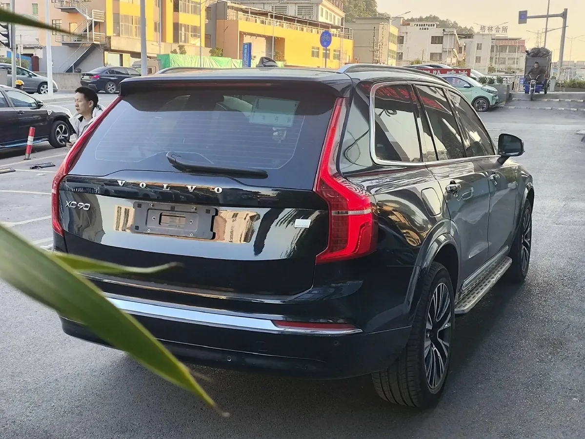 2023 Volvo XC90 PHEV 2.0T 310HP L4 8AT PHEV 18.831KWH,autocango,china used car exporter,china ev exporter,chinese used car exporter,chinese used ev exporter