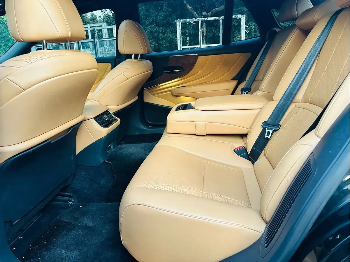 2021 Lexus LS 3.5L 299HP V6 E-CVT Hybrid,autocango,china used car exporter,china ev exporter,chinese used car exporter,chinese used ev exporter