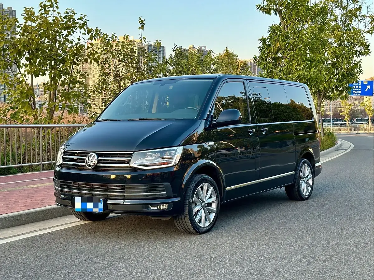 2018 Volkswagen Multivan 2.0T 204HP L4 7DCT
