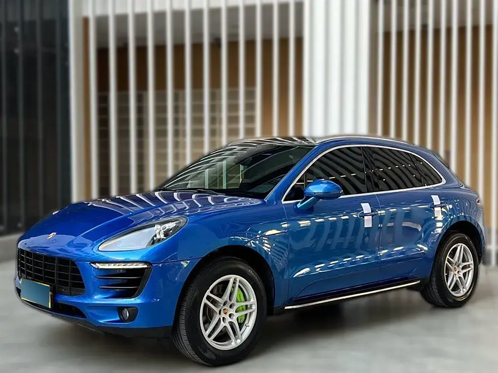 2017 Porsche Macan 2.0T 252HP L4 7DCT