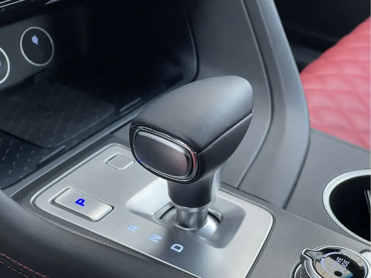 2024 Genesis G70 2.0T 245HP L4 8AT,autocango,china used car exporter,china ev exporter,chinese used car exporter,chinese used ev exporter