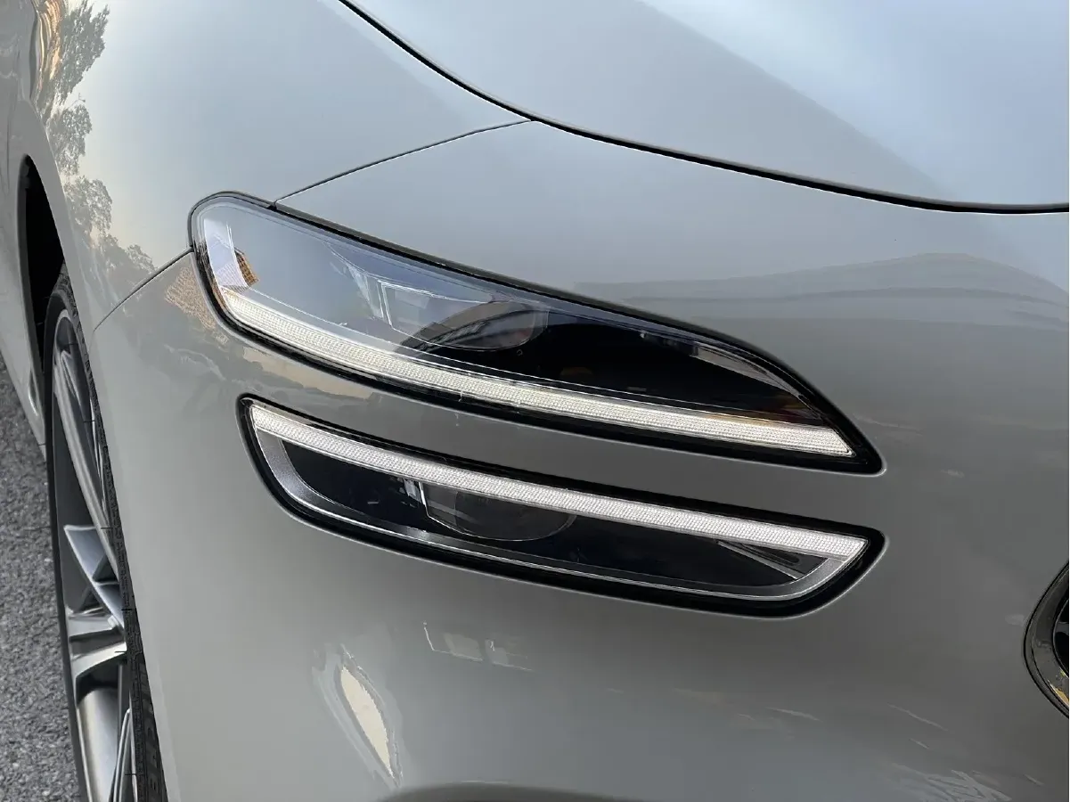 2024 Genesis G70 2.0T 245HP L4 8AT,autocango,china used car exporter,china ev exporter,chinese used car exporter,chinese used ev exporter