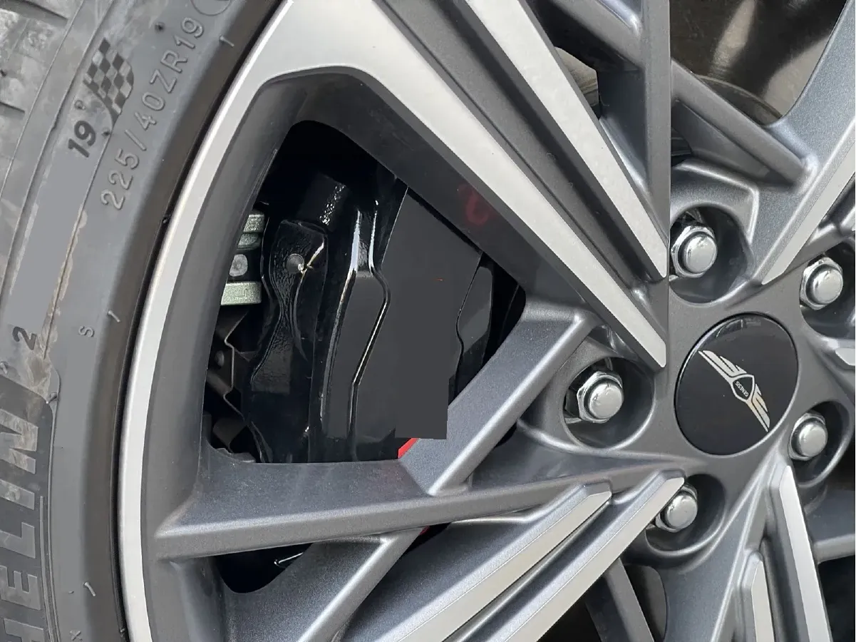 2024 Genesis G70 2.0T 245HP L4 8AT,autocango,china used car exporter,china ev exporter,chinese used car exporter,chinese used ev exporter