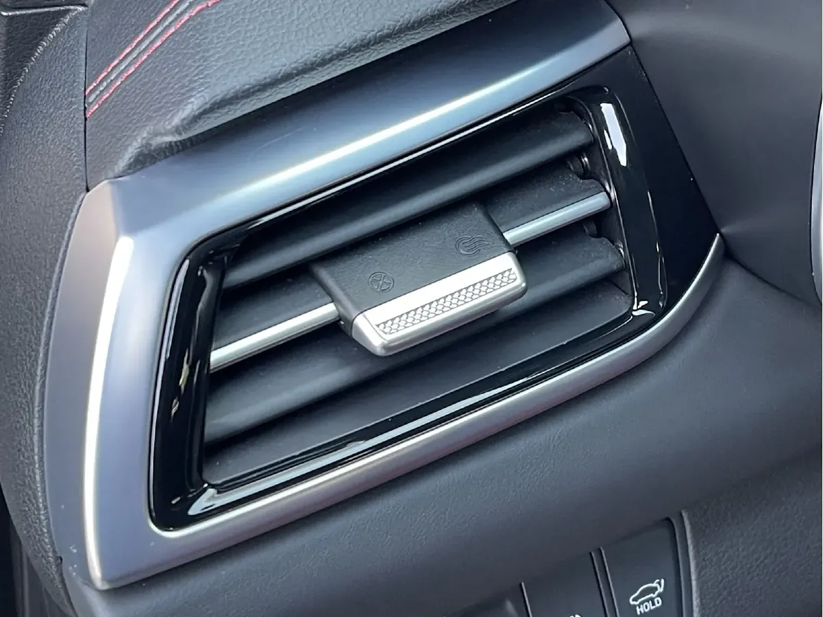 2024 Genesis G70 2.0T 245HP L4 8AT,autocango,china used car exporter,china ev exporter,chinese used car exporter,chinese used ev exporter