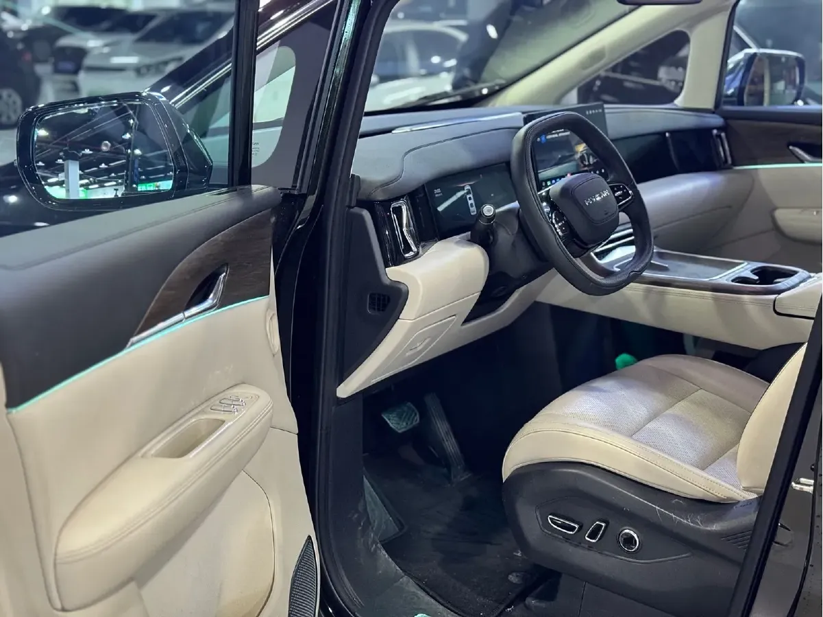 2023 Hycan V09 BEV 114.19KWH,autocango,china used car exporter,china ev exporter,chinese used car exporter,chinese used ev exporter