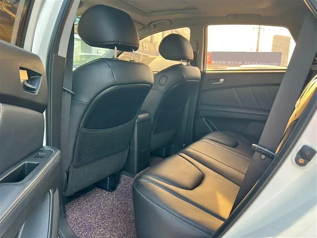 2015 Luxgen 6 SUV 1.8T 180HP L4 6AT,autocango,china used car exporter,china ev exporter,chinese used car exporter,chinese used ev exporter