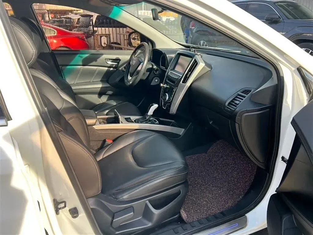 2015 Luxgen 6 SUV 1.8T 180HP L4 6AT,autocango,china used car exporter,china ev exporter,chinese used car exporter,chinese used ev exporter