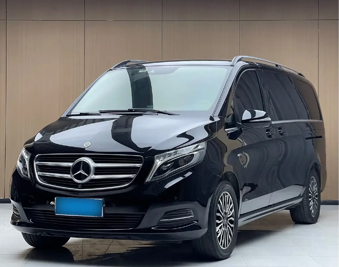 2017 Mercedes-Benz V Class 2.0T 211HP L4 7AT