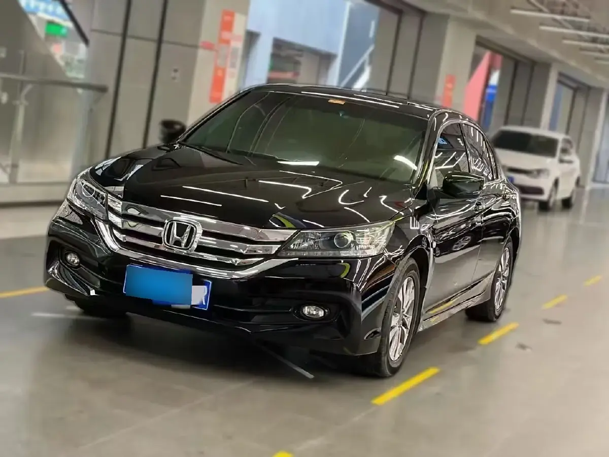 2015 Honda Accord 2.0L 155HP L4 CVT