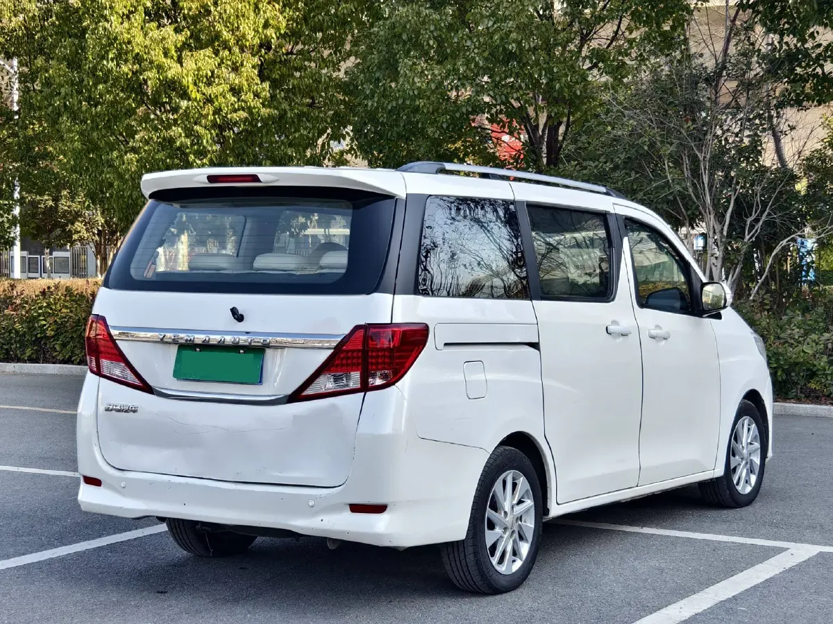 2018 Yema SiPaiKa 1.5L 112HP L4 5MT,autocango,china used car exporter,china ev exporter,chinese used car exporter,chinese used ev exporter