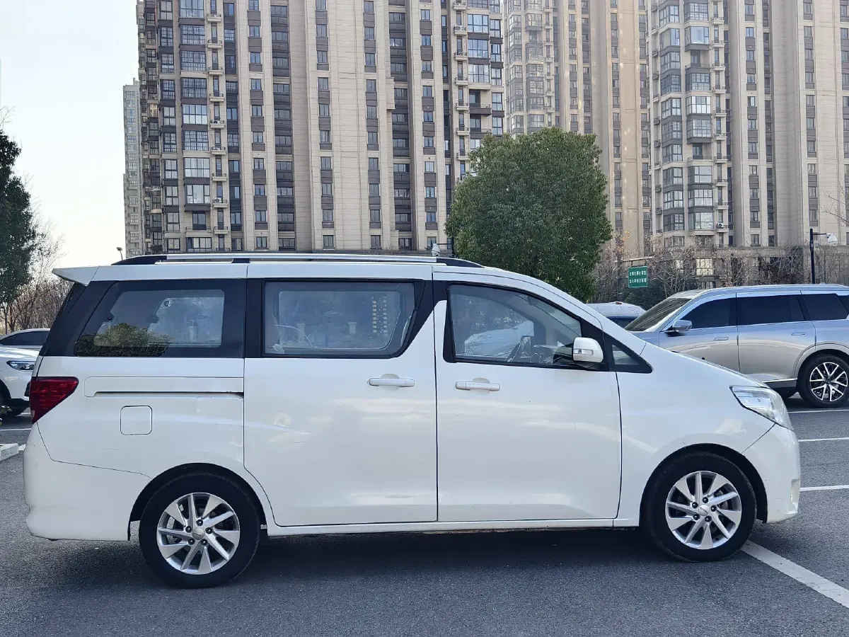 2018 Yema SiPaiKa 1.5L 112HP L4 5MT,autocango,china used car exporter,china ev exporter,chinese used car exporter,chinese used ev exporter