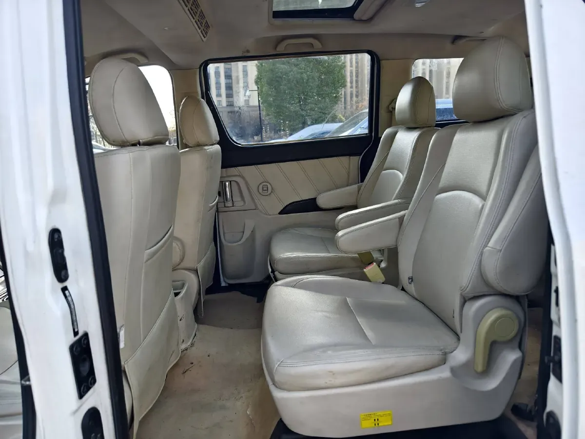 2018 Yema SiPaiKa 1.5L 112HP L4 5MT,autocango,china used car exporter,china ev exporter,chinese used car exporter,chinese used ev exporter