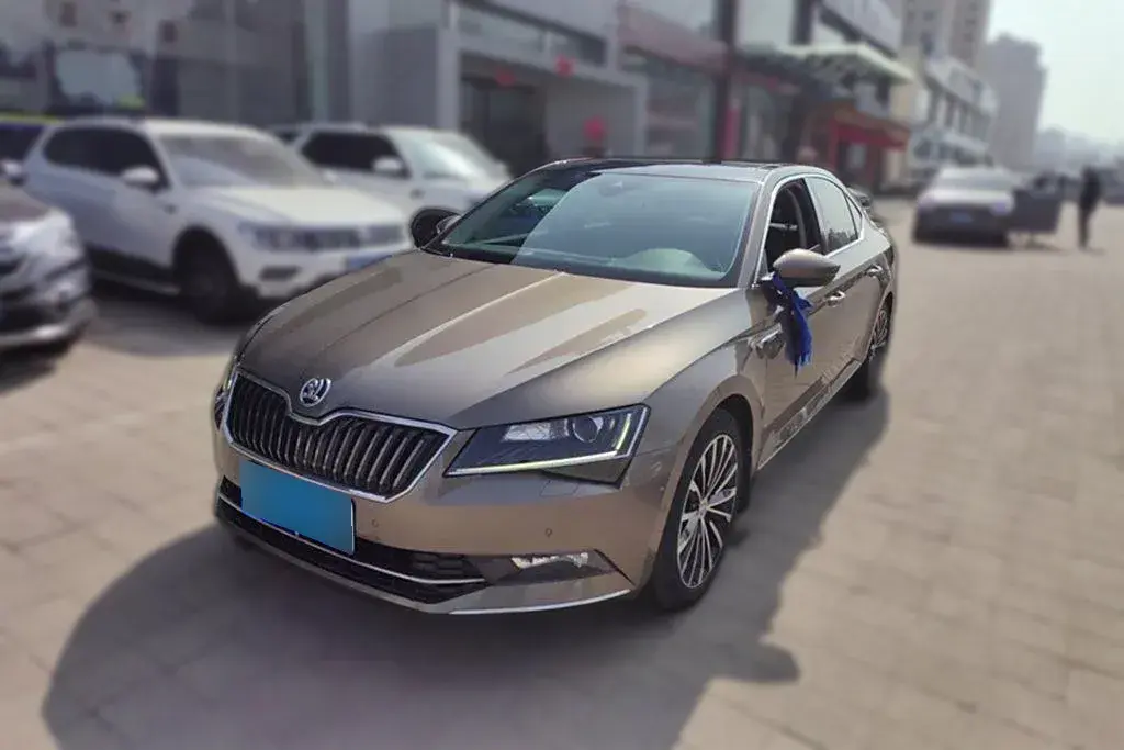 2016 Skoda Superb 1.8T 180HP L4 7DCT