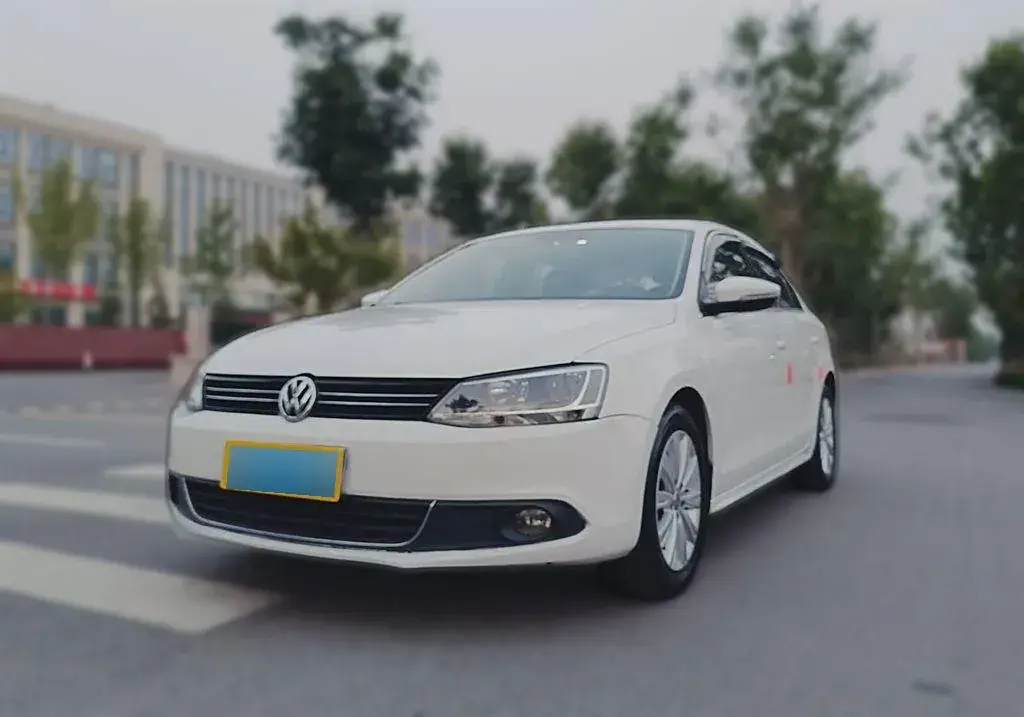 2014 Volkswagen Sagitar 1.6L 105HP L4 6AT