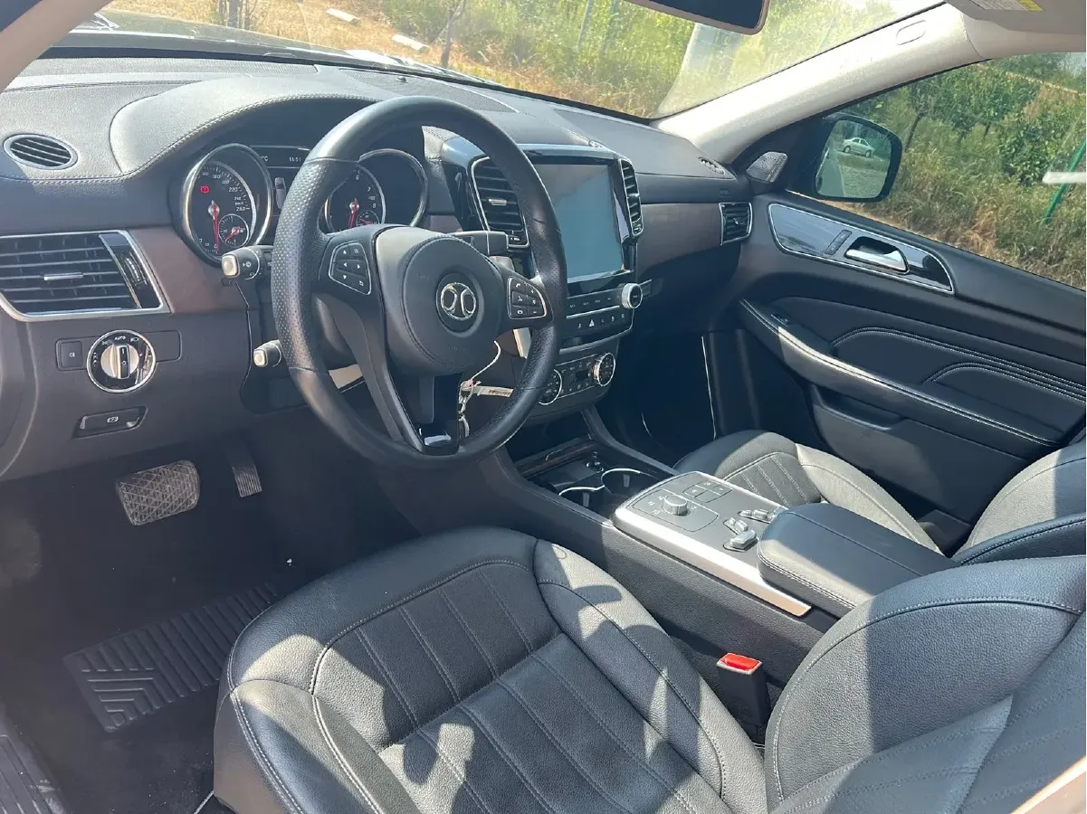 2023 BeiJing BJ90 3.0T 333HP V6 9AT,autocango,china used car exporter,china ev exporter,chinese used car exporter,chinese used ev exporter