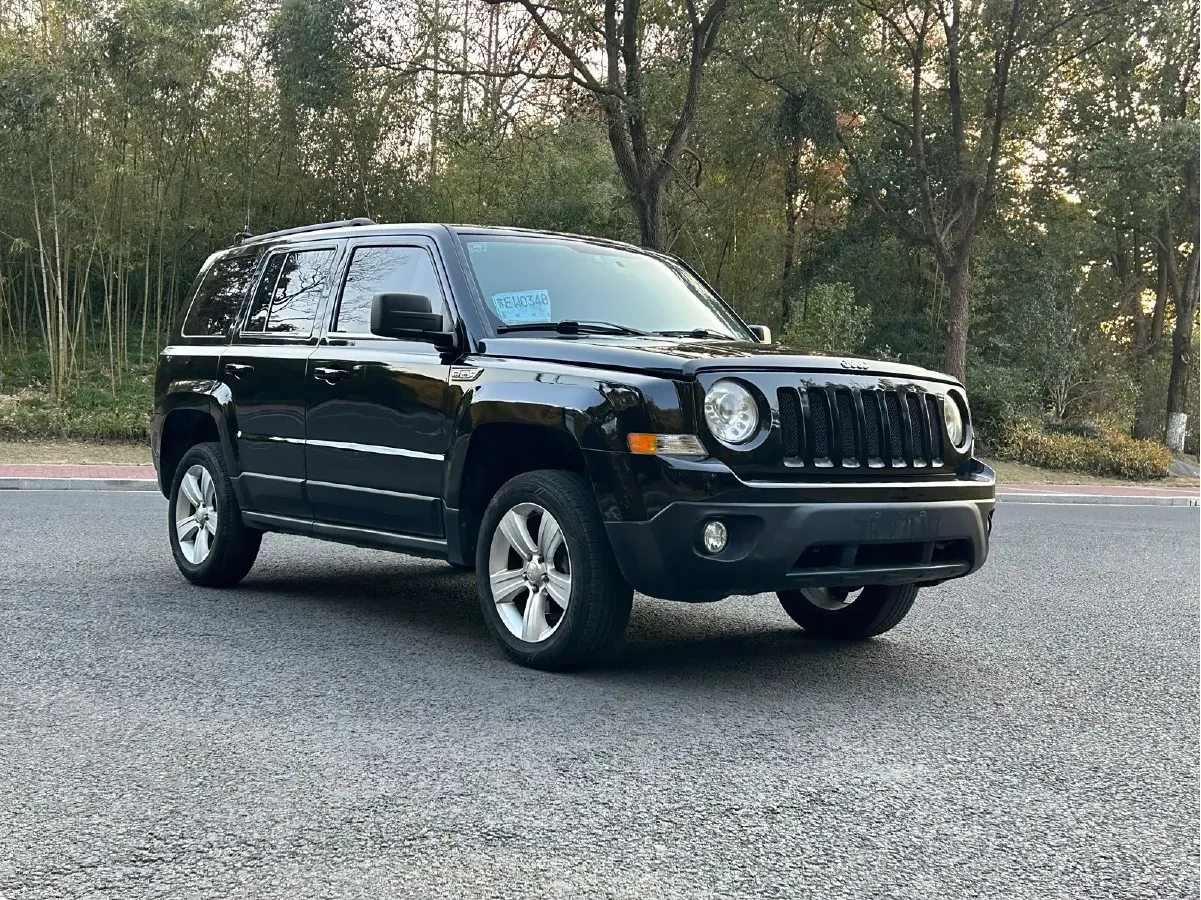 2014 Jeep Patriot 2.4L 170HP L4 6AT,autocango,china used car exporter,china ev exporter,chinese used car exporter,chinese used ev exporter