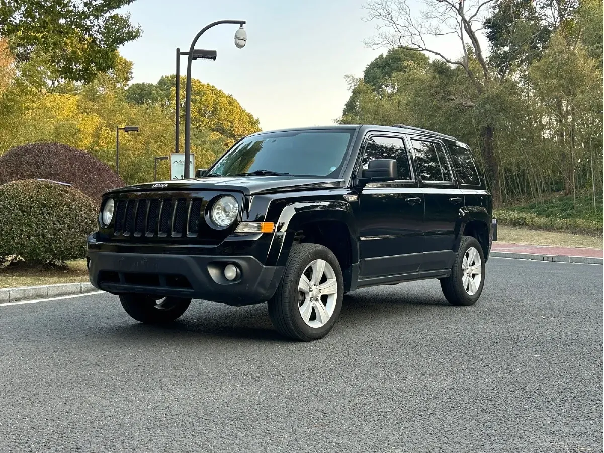 2014 Jeep Patriot 2.4L 170HP L4 6AT,autocango,china used car exporter,china ev exporter,chinese used car exporter,chinese used ev exporter