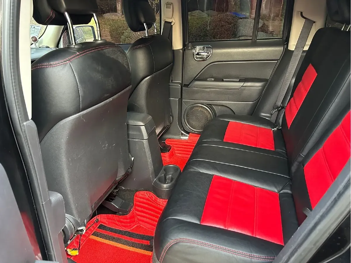 2014 Jeep Patriot 2.4L 170HP L4 6AT,autocango,china used car exporter,china ev exporter,chinese used car exporter,chinese used ev exporter