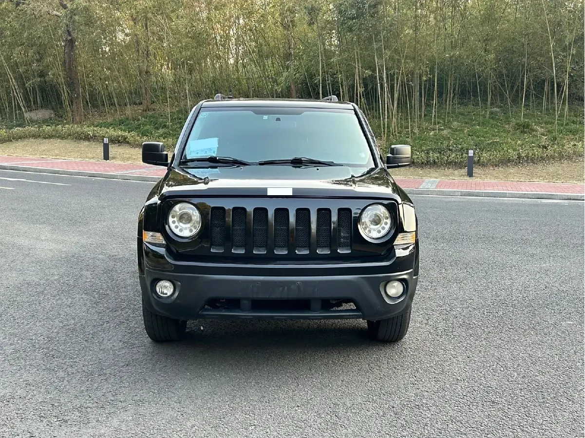 2014 Jeep Patriot 2.4L 170HP L4 6AT,autocango,china used car exporter,china ev exporter,chinese used car exporter,chinese used ev exporter