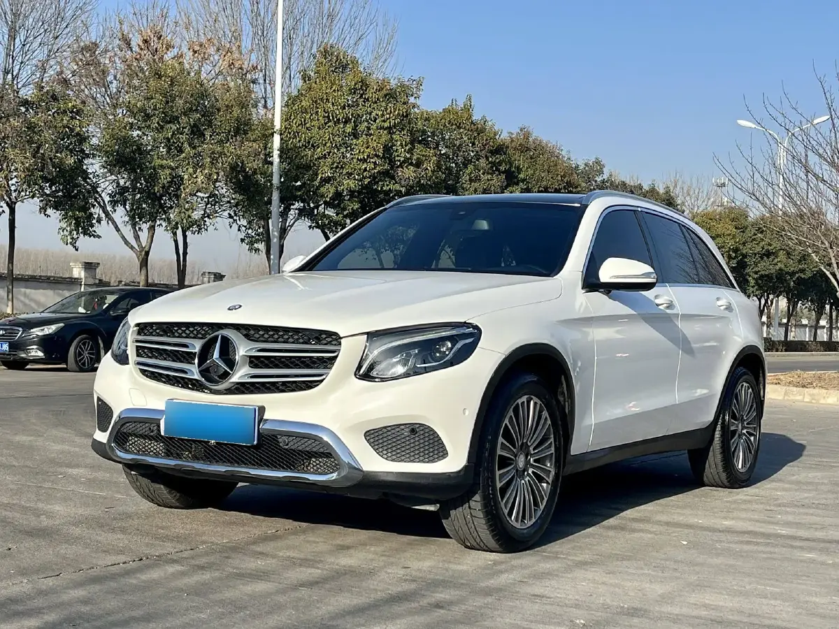 2017 Mercedes-Benz GLC Class 2.0T 184HP L4 9AT
